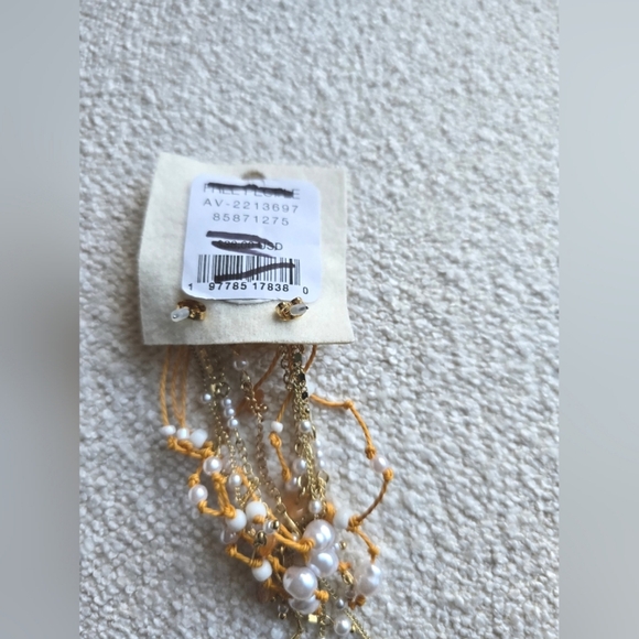 Free People, Willow Dangles, Natural/Pearl- NWT!!!! - Picture 4 of 4